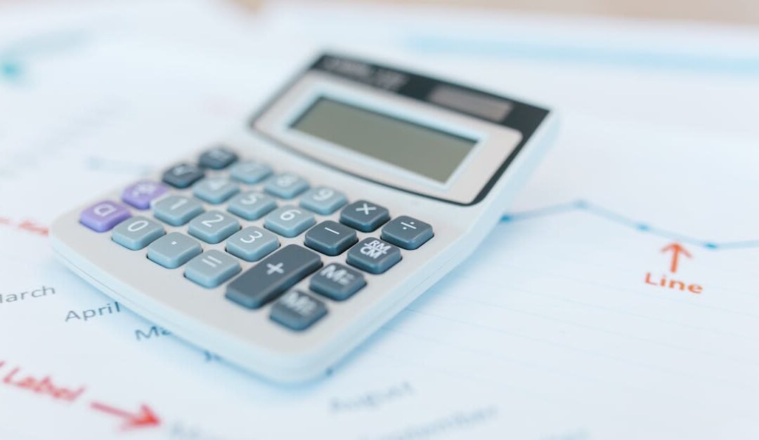 Creating a Monthly Budget: Step-by-Step Guide to Track Expenses and Set Financial Goals